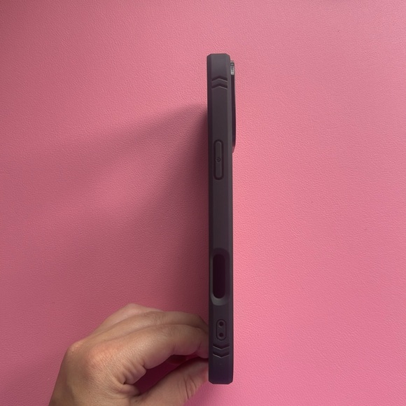 iPhone 16 Pro Max MagSafe Phone Case - Picture 4 of 5